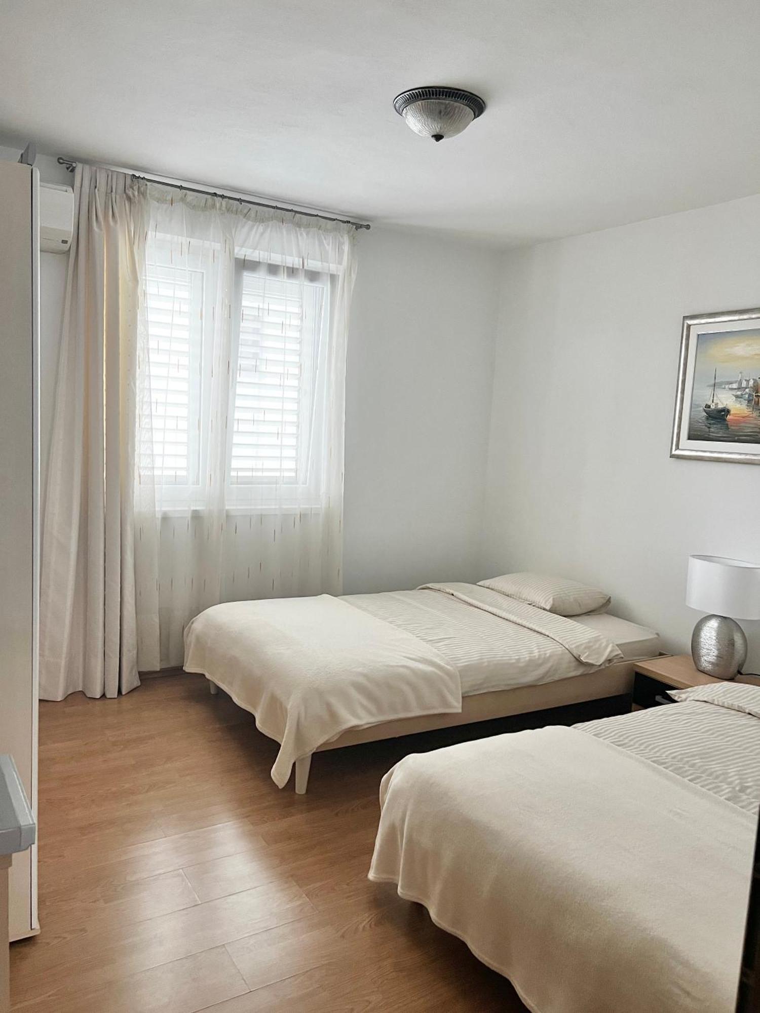 D.O.O. Yury Apartment Trogir Exterior photo
